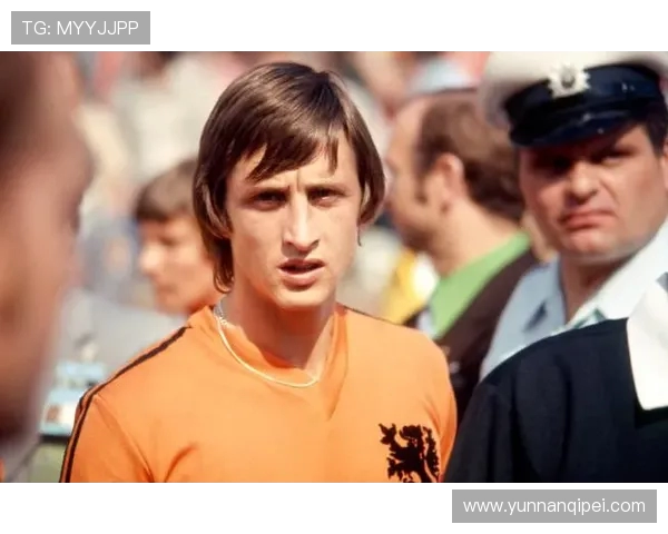 约翰克鲁伊夫如何以全攻全守理念改变世界足球格局与球队命运 约翰克鲁伊夫如何以全攻全守理念改变世界足球格局与球队命运