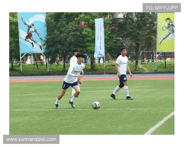 梅州客家迎强敌鏖战绿茵赛场誓夺关键三分再掀中超激情风暴 梅州客家迎强敌鏖战绿茵赛场誓夺关键三分再掀中超激情风暴