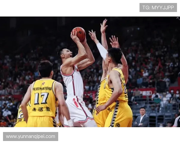 激烈对决再掀高潮双方比分紧咬比赛悬念持续到最后一刻