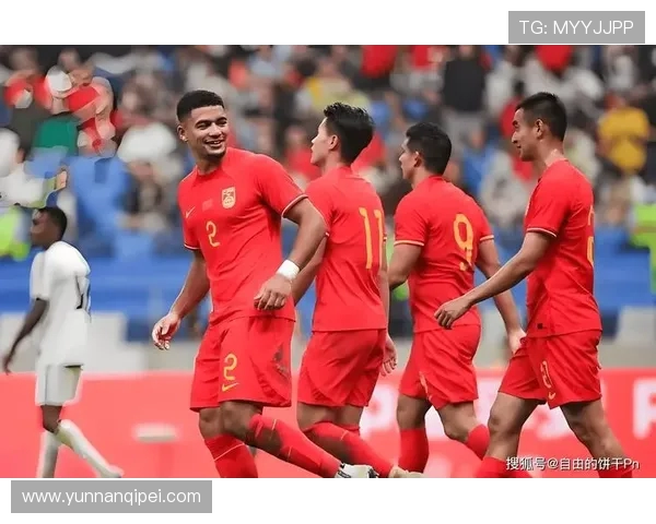 中国足球队迎战强敌，力争亚洲杯晋级，主帅信心十足欲突破历史瓶颈