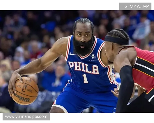 76人迎战热火 关键对决提前揭示季后赛潜力双雄争锋