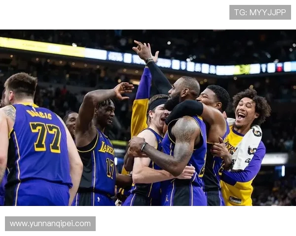 灰熊主场鏖战湖人双方激烈对攻全场比分紧咬悬念不断