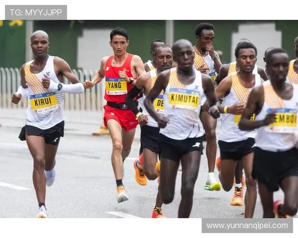 武汉城市马拉松街舞队展现超强耐力与激情表演的精彩点评