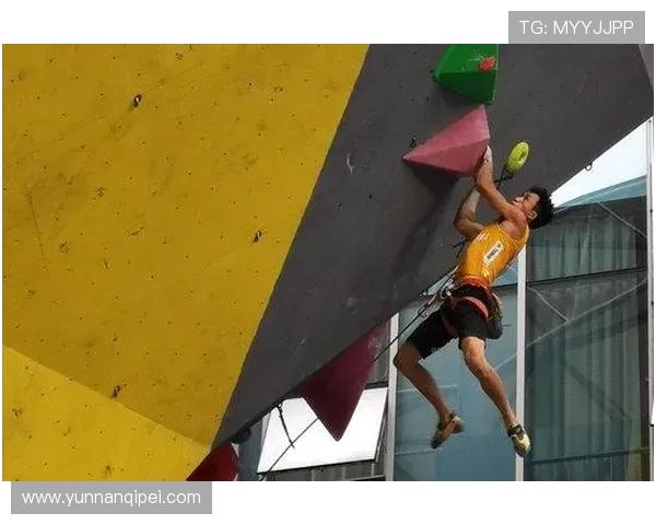 深圳攀岩队战术解析：如何运用控制打法提升竞技水平